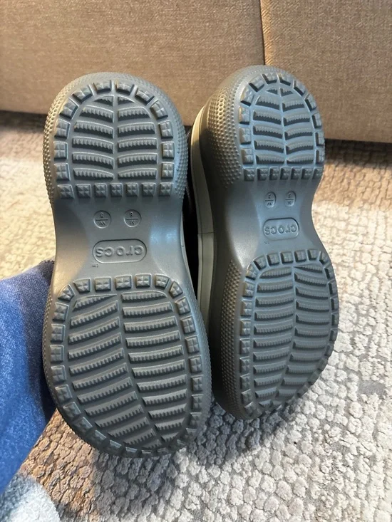 Crocs womens Classic stacked Clog size 8 never worn - Picture 3 of 4